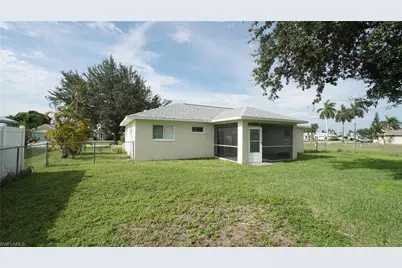 416 SE 19th Ter, Cape Coral, FL 33990 - Photo 12