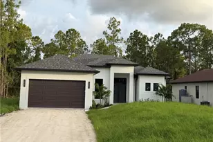 2428 31st Ave NE, Naples, FL 34120 - Photo 2