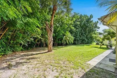 2437 Sunset Ave, Naples, FL 34112 - Photo 24