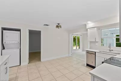2437 Sunset Ave, Naples, FL 34112 - Photo 8