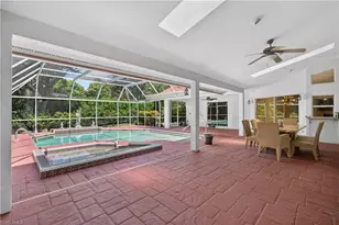 240 Stonegate Ct, Naples, FL 34119 - Photo 16