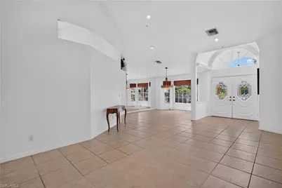240 Stonegate Ct, Naples, FL 34119 - Photo 6