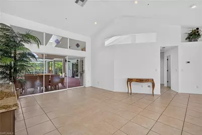 240 Stonegate Ct, Naples, FL 34119 - Photo 4