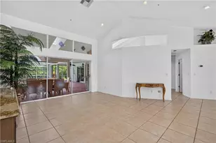 240 Stonegate Ct, Naples, FL 34119 - Photo 4