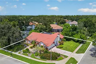 240 Stonegate Ct, Naples, FL 34119 - Photo 2