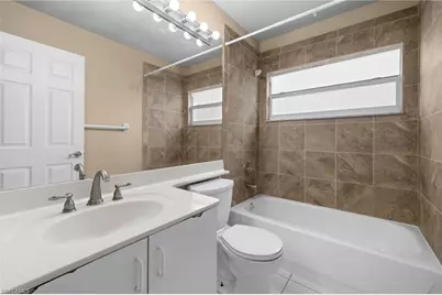 12641 Eagle Pointe Cir, Fort Myers, FL 33913 - Photo 22