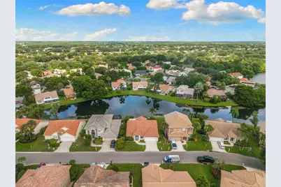 12641 Eagle Pointe Cir, Fort Myers, FL 33913 - Photo 36
