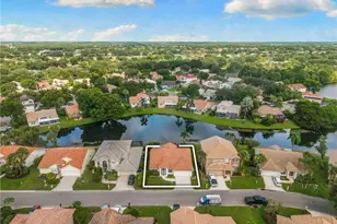 12641 Eagle Pointe Cir, Fort Myers, FL 33913 - Photo 38