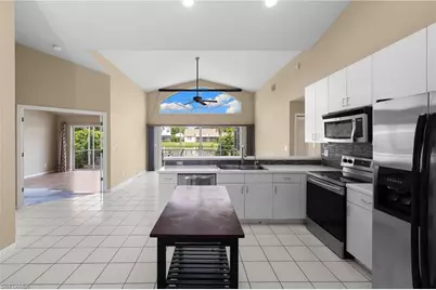 12641 Eagle Pointe Cir, Fort Myers, FL 33913 - Photo 12