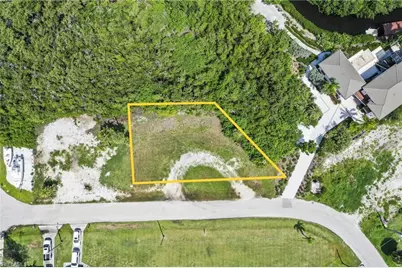 24515 Sailfish St, Bonita Springs, FL 34134 - Photo 4