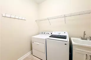16432 Aberdeen Wy, Naples, FL 34110 - Photo 16