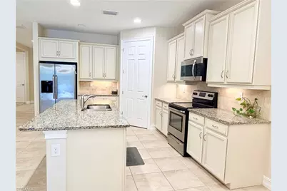 16432 Aberdeen Way, Naples, FL 34110 - Photo 2
