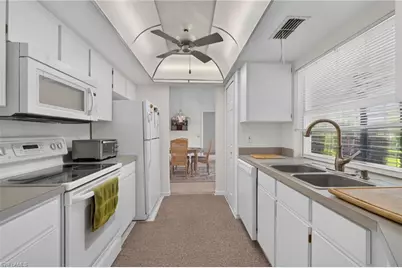 5184 Harrogate Ct, Naples, FL 34112 - Photo 14