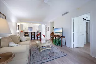 431 Valerie Way, Naples, FL 34104 - Photo 4