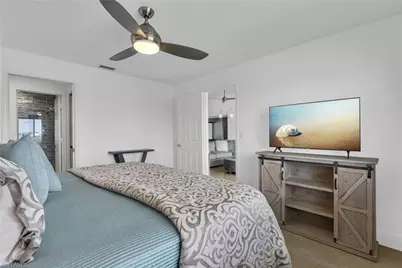 10684 Gulf Shore Dr #B-302, Naples, FL 34108 - Photo 16