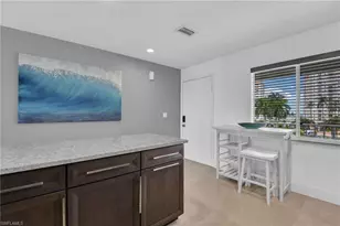10684 Gulf Shore Dr, Naples, FL 34108 - Photo 6