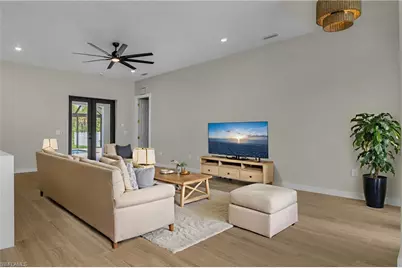 2719 2nd St NW, Naples, FL 34120 - Photo 20