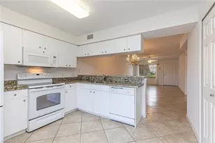 26650 Bonita Fairways Blvd, Bonita Springs, FL 34135 - Photo 10
