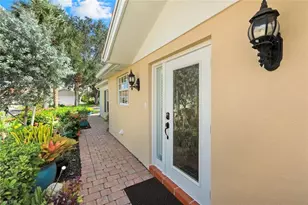5425 Guadeloupe Way, Naples, FL 34119 - Photo 2