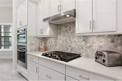 2327 Somerset Pl, Naples, FL 34120 - Photo 12