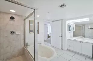25 Bluebill Ave, Naples, FL 34108 - Photo 16