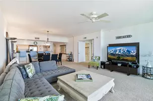 25 Bluebill Ave, Naples, FL 34108 - Photo 4