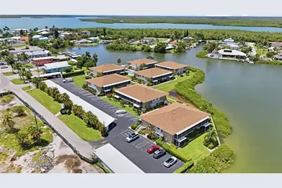 330 Kon Tiki Dr #B1, Naples, FL 34113 - Photo 4