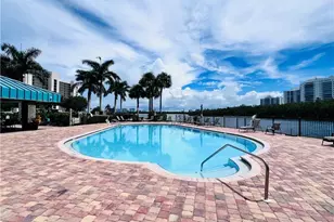 25 Bluebill Ave, Naples, FL 34108 - Photo 30