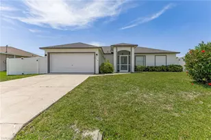 610 SE 21st Ln, Cape Coral, FL 33990 - Photo 6