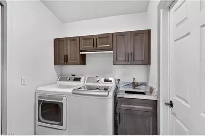 610 SE 21st Ln, Cape Coral, FL 33990 - Photo 32