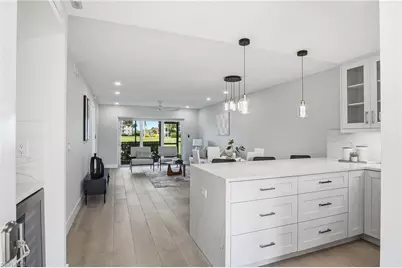 9 High Point Cir N #108, Naples, FL 34103 - Photo 6
