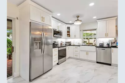 1256 Naples Lake Dr, Naples, FL 34104 - Photo 20