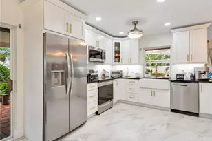 1256 Naples Lake Dr, Naples, FL 34104 - Photo 20