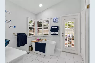 1256 Naples Lake Dr, Naples, FL 34104 - Photo 24