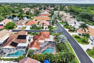 1256 Naples Lake Dr, Naples, FL 34104 - Photo 6