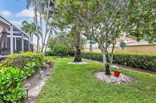 1256 Naples Lake Dr, Naples, FL 34104 - Photo 12