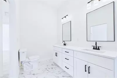 542/544 SE 6th Ter, Cape Coral, FL 33990 - Photo 4