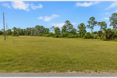 2208 NE 33rd Ln, Cape Coral, FL 33909 - Photo 2