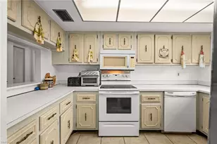 7001 New Post Dr, North Fort Myers, FL 33917 - Photo 6