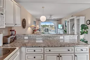 29 High Point Cir E, Naples, FL 34103 - Photo 10
