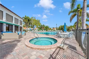 583 Beachwalk Cir, Naples, FL 34108 - Photo 22