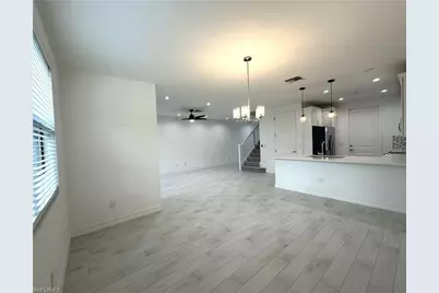 7509 Carnegie Way, Naples, FL 34119 - Photo 4