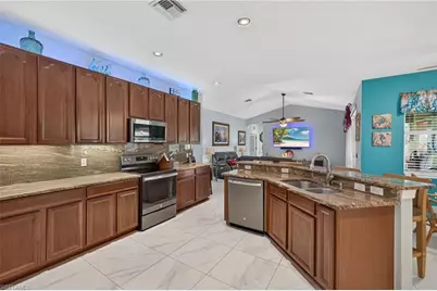 10650 Sir Michaels Place Dr, Bonita Springs, FL 34135 - Photo 8