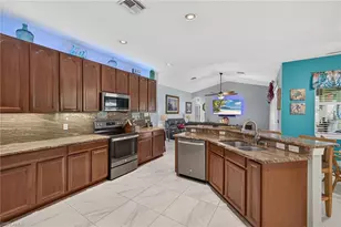 10650 Sir Michaels Pl Dr, Bonita Springs, FL 34135 - Photo 8
