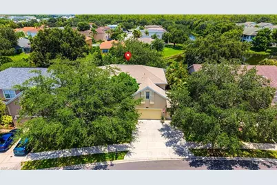 120 Burnt Pine Dr, Naples, FL 34119 - Photo 2