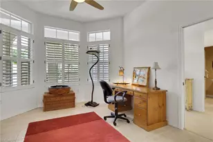 4872 W Blvd Ct, Naples, FL 34103 - Photo 10