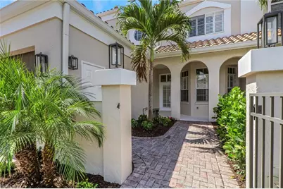 4872 W Boulevard Ct, Naples, FL 34103 - Photo 2