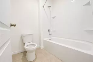 2736 Dumont Ln, Tavares, FL 32778 - Photo 24