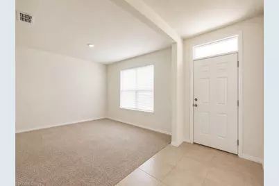 2736 Dumont Ln, Tavares, FL 32778 - Photo 2