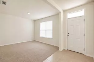 2736 Dumont Ln, Tavares, FL 32778 - Photo 2